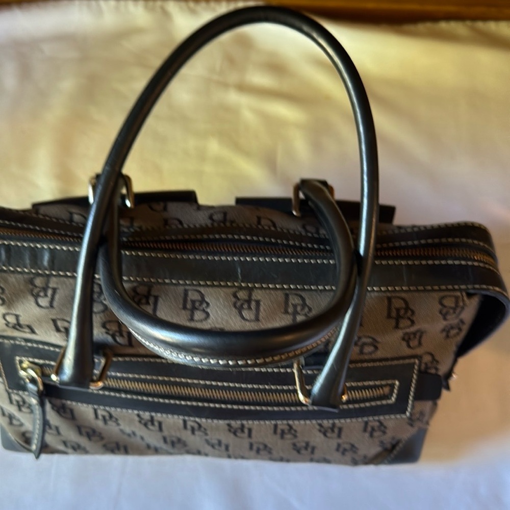 Women’s Dooney & Bourke Black/Grey Double Lock Shoulder Bag - Picture 6 of 13
